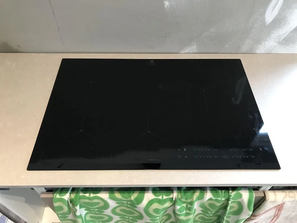Køkkenbordplade i Technistone Noble Ivory White, Svalöv – billede 3