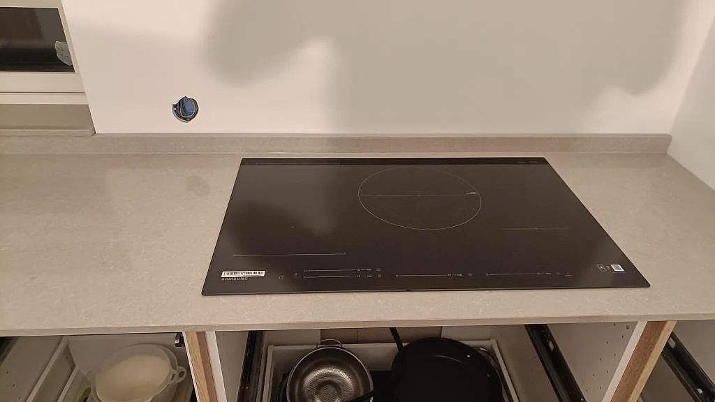 Køkkenbordplade i Technistone Noble Ivory White, Trelleborg – billede 6