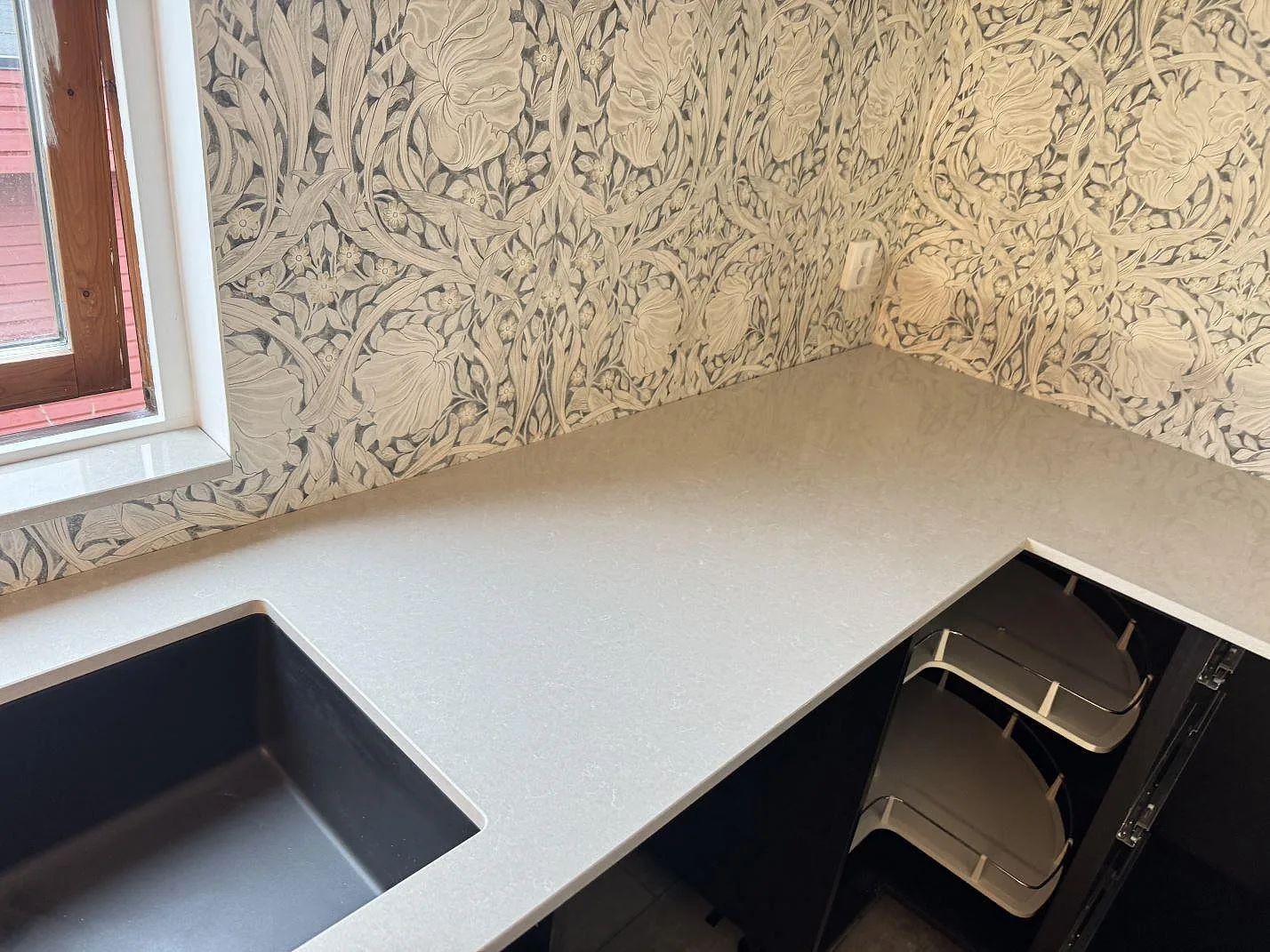 Køkkenbordplade i Technistone Noble Ivory White, Trelleborg – billede 2