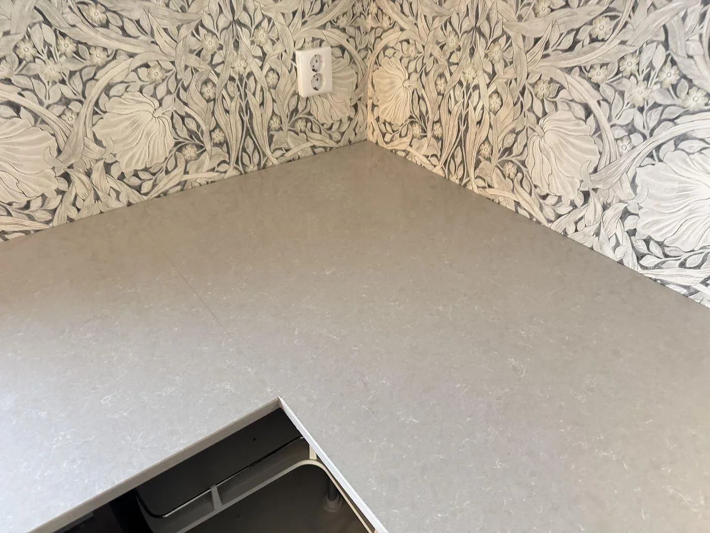 Køkkenbordplade i Technistone Noble Ivory White, Trelleborg – billede 8