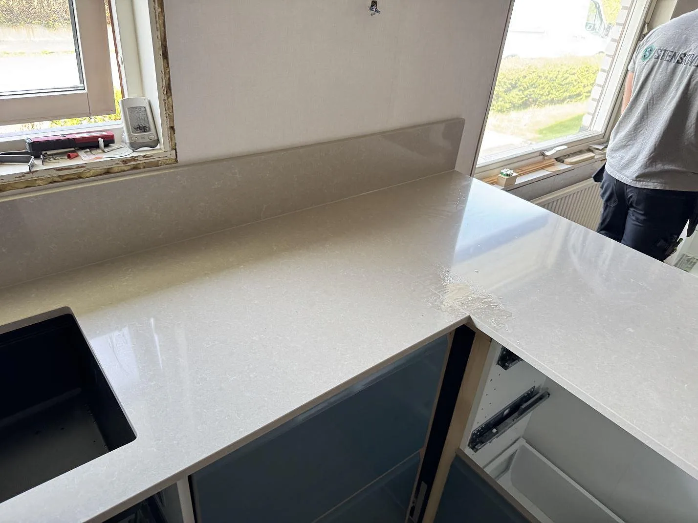 Køkkenbordplade i Technistone Noble Ivory White, Trollhättan – billede 6