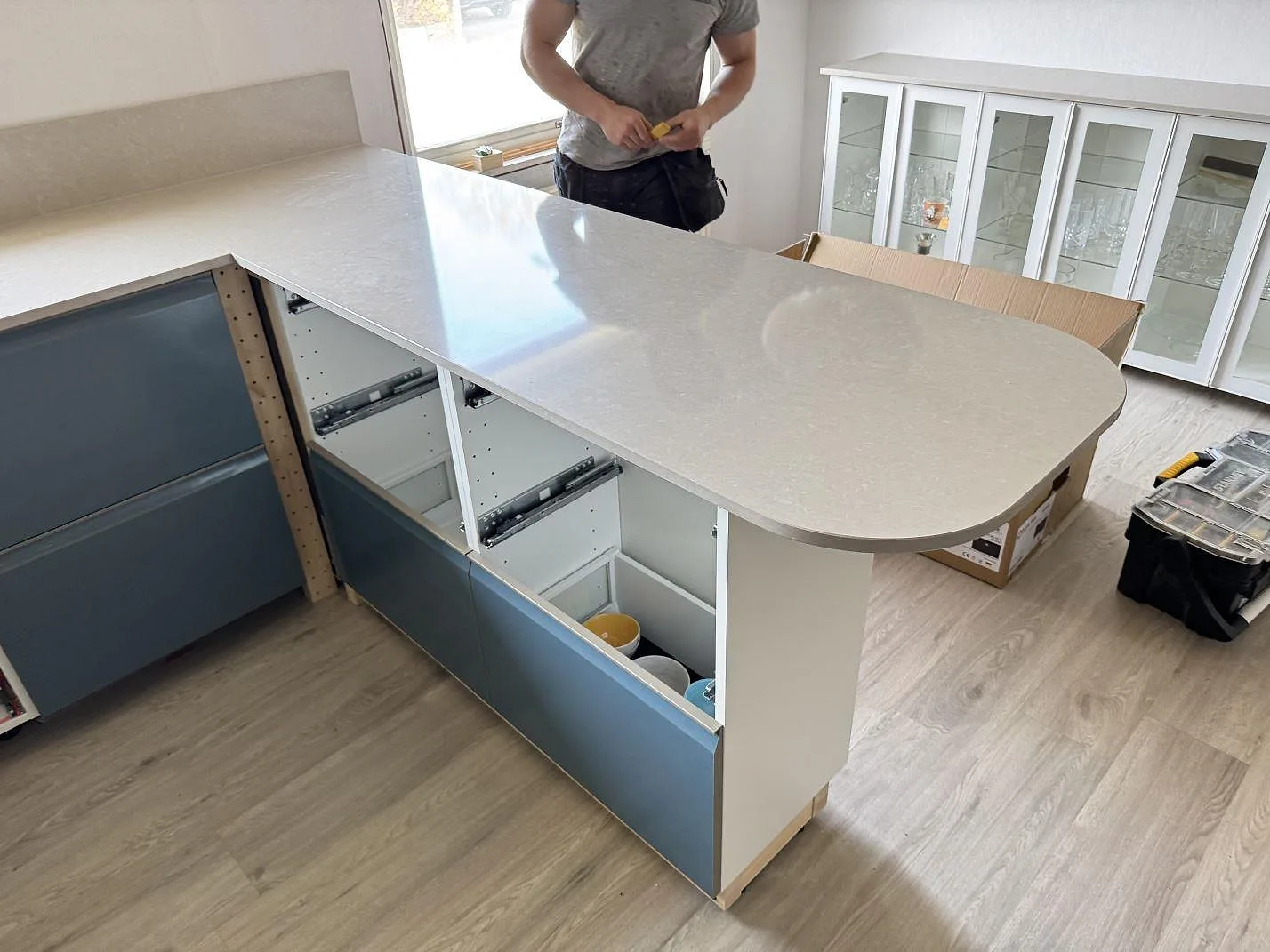 Køkkenbordplade i Technistone Noble Ivory White, Trollhättan – billede 8
