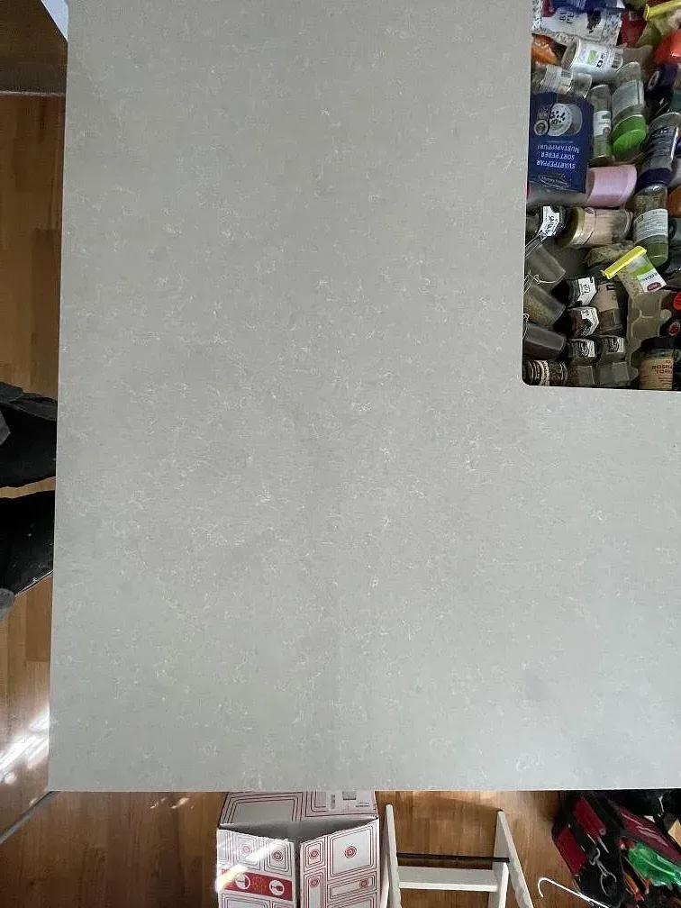 Køkkenbordplade i Technistone Noble Ivory White, Tyresö – billede 2