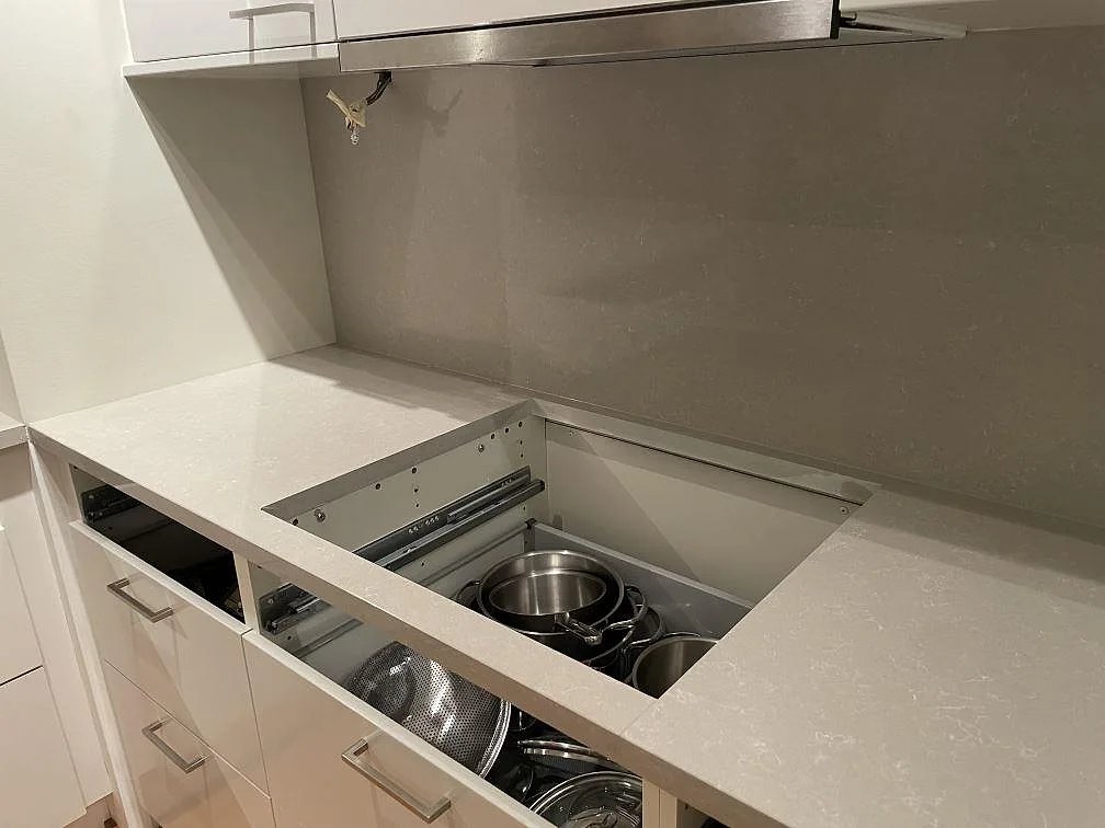 Køkkenbordplade i Technistone Noble Ivory White, Uppsala – billede 4