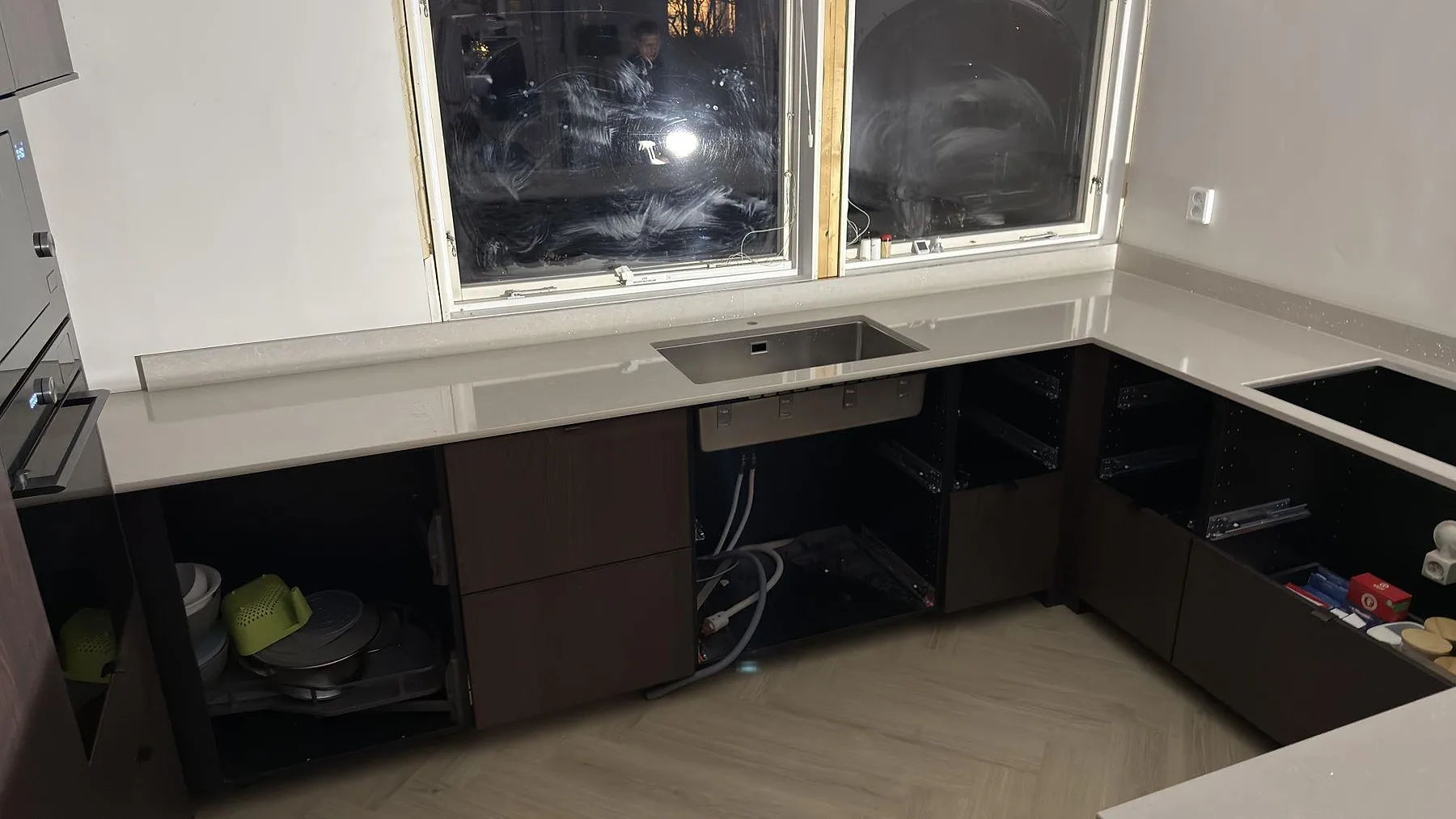 Køkkenbordplade i Technistone Noble Ivory White, Västerhaninge – billede 3