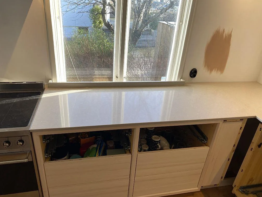 Køkkenbordplade i Technistone Noble Ivory White, Västra Frölunda – billede 3