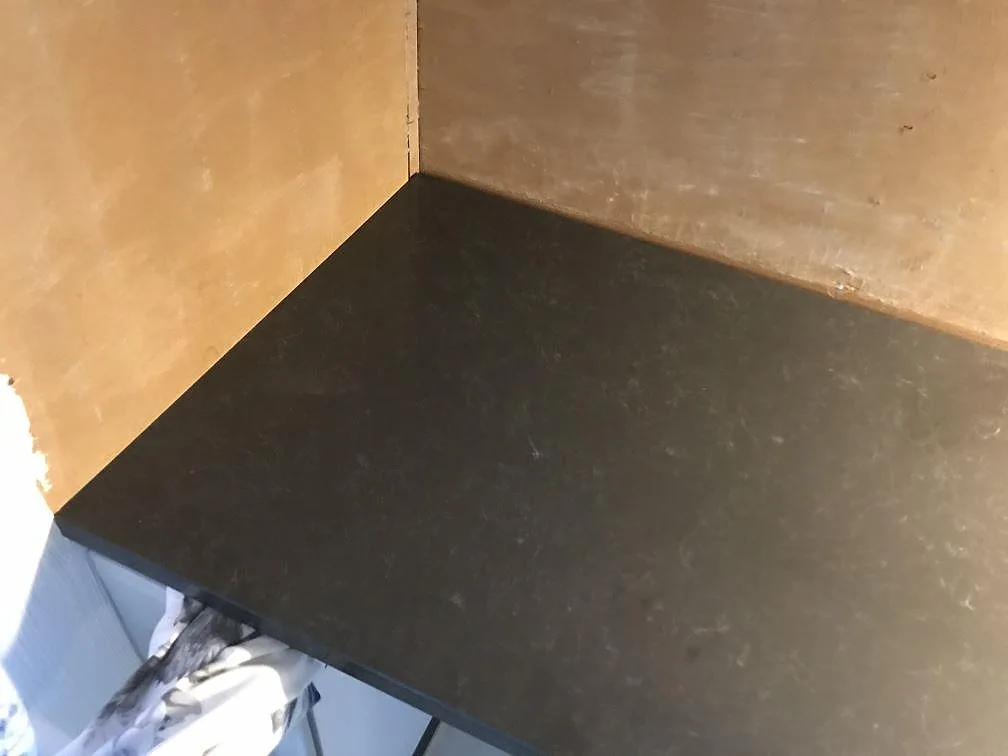 Køkkenbordplade i Technistone Noble Pietra Grey, Fjärås – billede 7