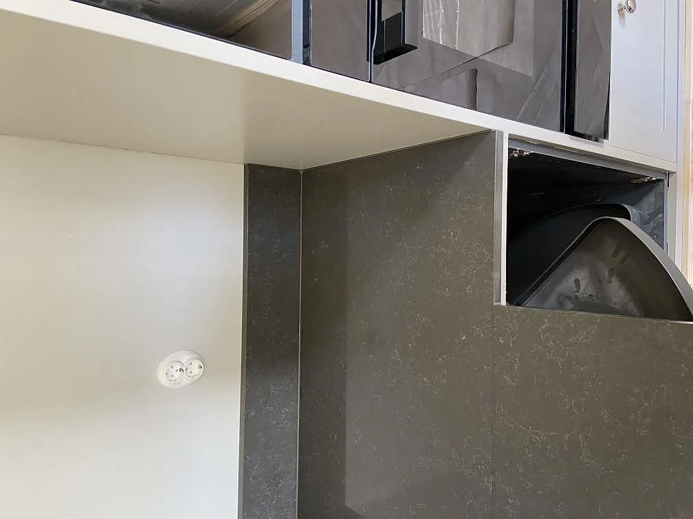 Køkkenbordplade i Technistone Noble Pietra Grey, Göteborg – billede 4