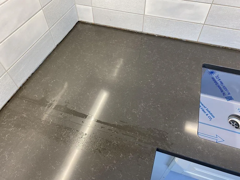 Køkkenbordplade i Technistone Noble Pietra Grey, Kungsbacka – billede 6
