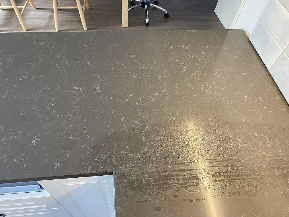 Køkkenbordplade i Technistone Noble Pietra Grey, Kungsbacka – billede 8