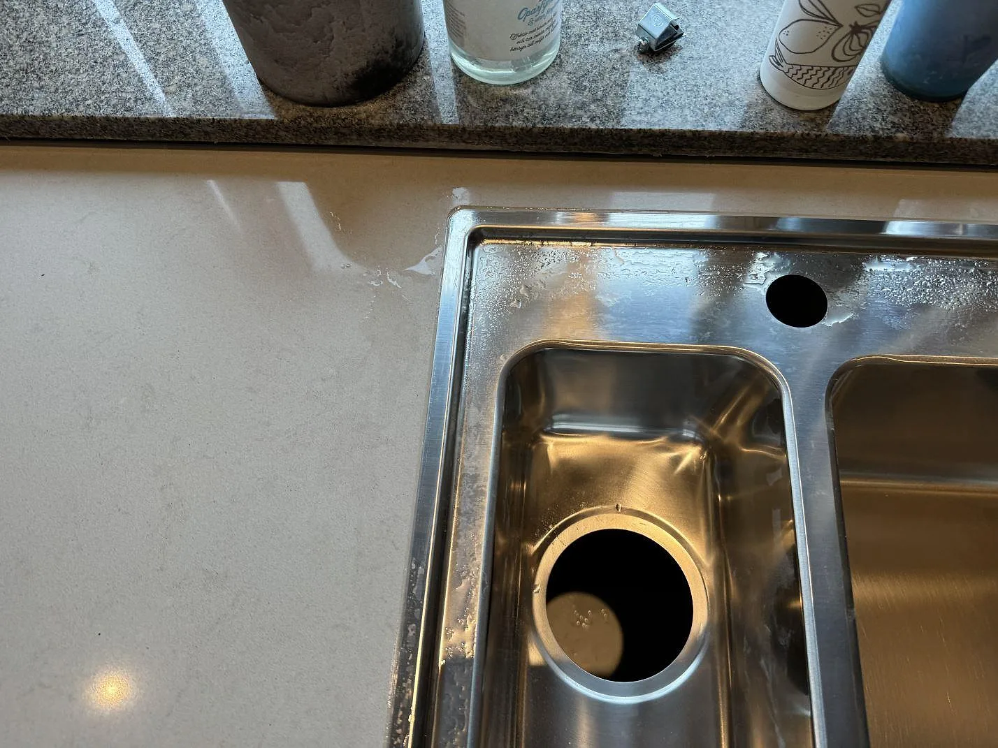 Køkkenbordplade i Technistone Noble Portland Grey, Ellös – billede 8