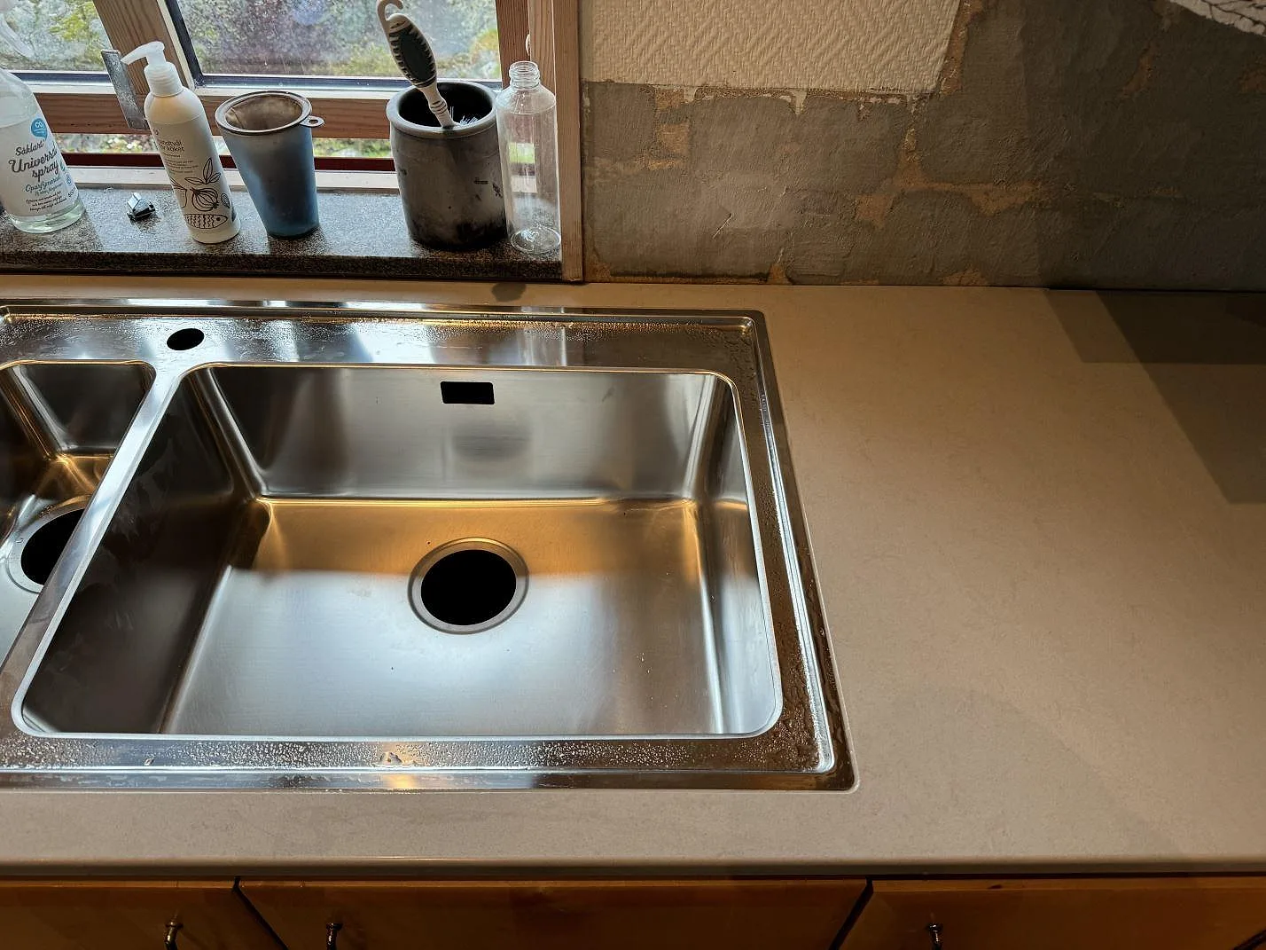 Køkkenbordplade i Technistone Noble Portland Grey, Ellös – billede 4