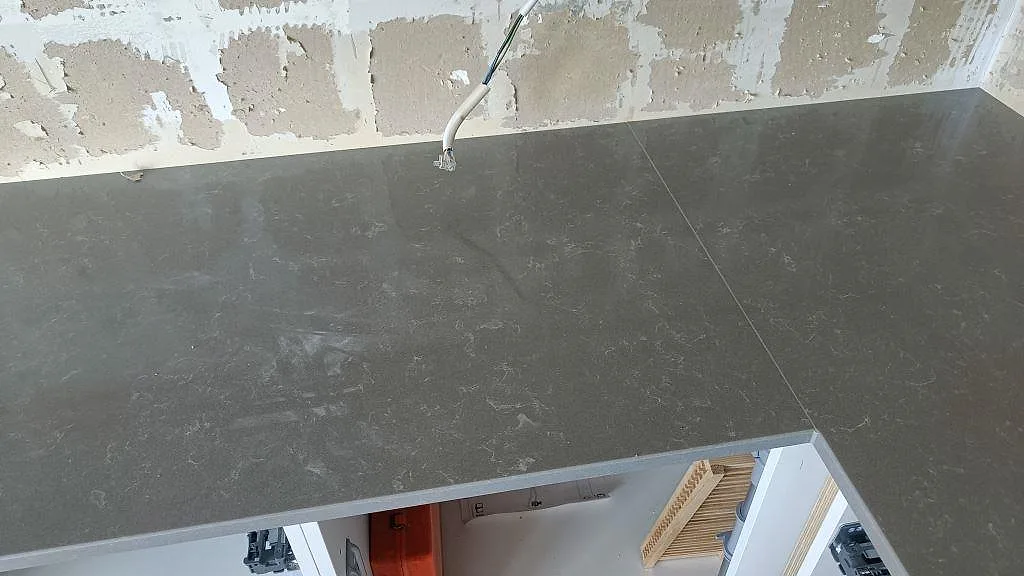 Køkkenbordplade i Technistone Noble Pro Cloud, Västra Frölunda – billede 6