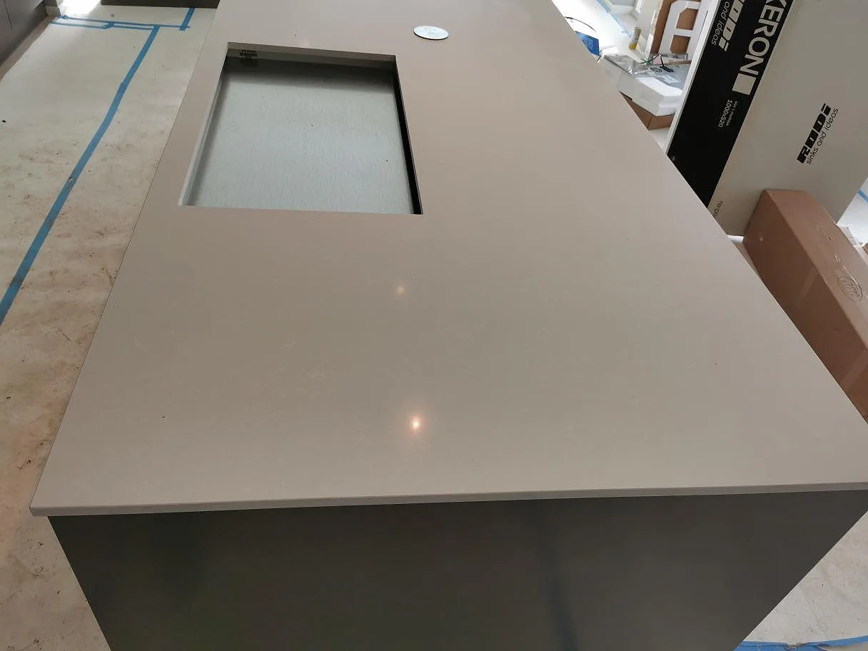 Køkkenø i Technistone Noble Pro Frost, Mölnlycke – billede 3