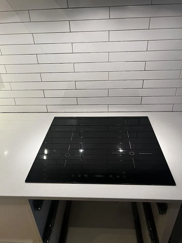 Køkkenbordplade i Technistone Noble Pro Frost, Växjö – billede 4