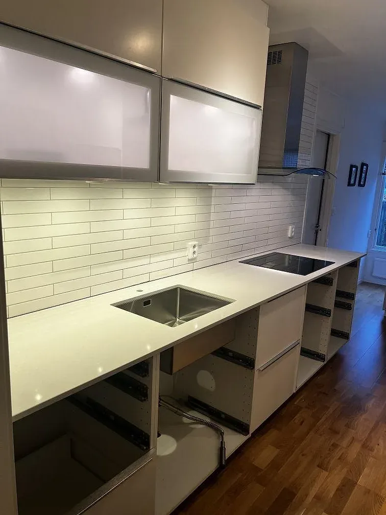 Gennemført projekt: Køkkenbordplade i Technistone Noble Pro Frost, Växjö.