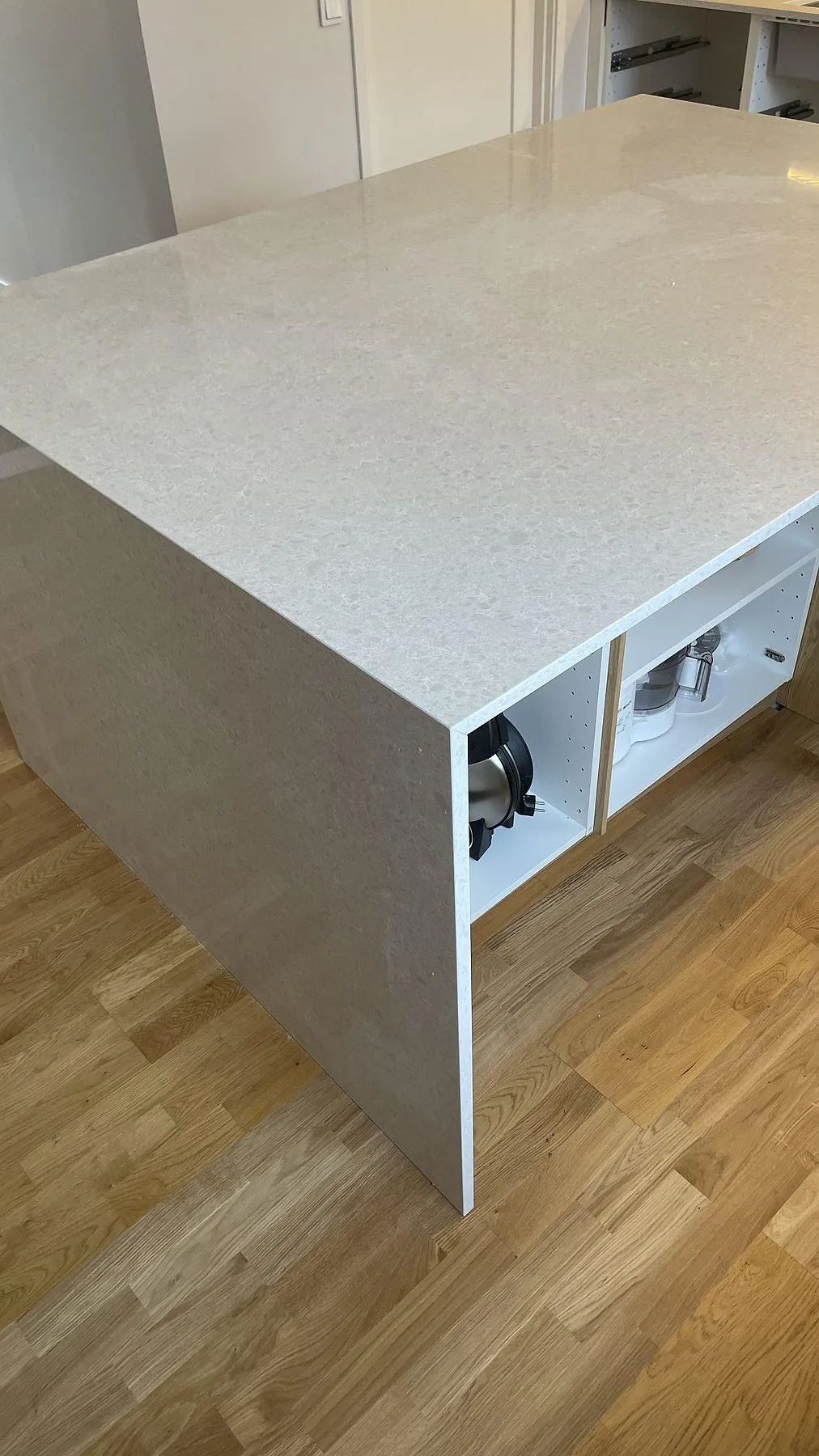 Køkkenbordplade i Technistone Noble Quartzite, Bjärred – billede 5