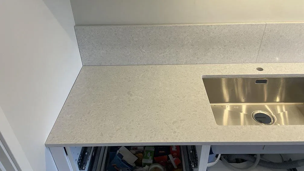Køkkenbordplade i Technistone Noble Quartzite, Bjärred – billede 2