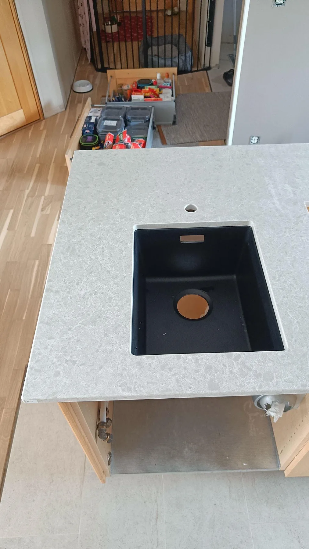 Køkkenbordplade i Technistone Noble Quartzite, Furulund – billede 2
