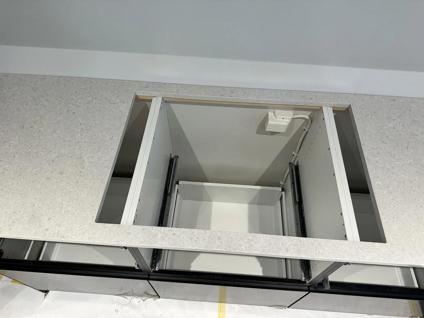 Køkkenbordplade i Technistone Noble Quartzite, Malmö – billede 7