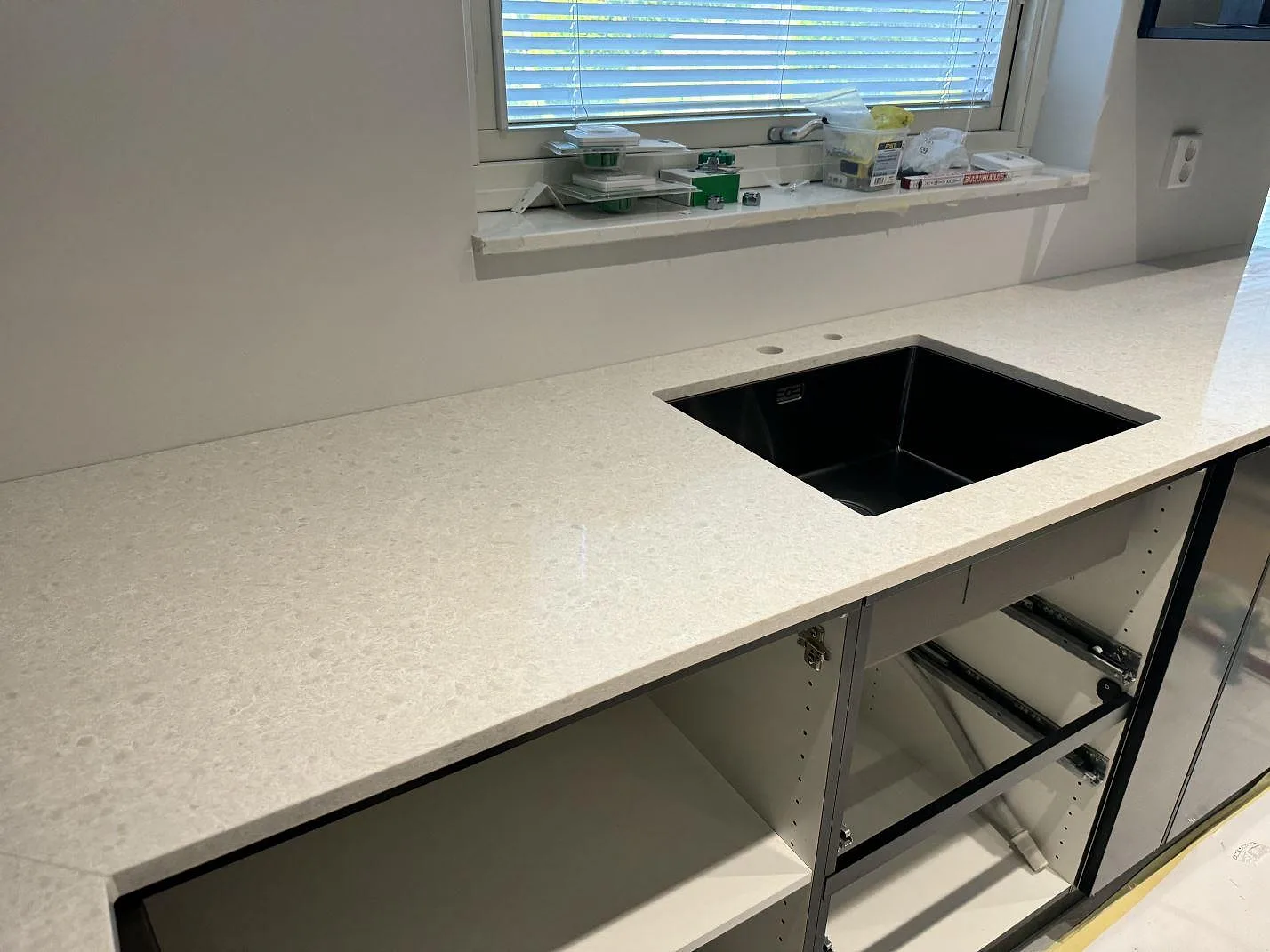 Køkkenbordplade i Technistone Noble Quartzite, Malmö – billede 3