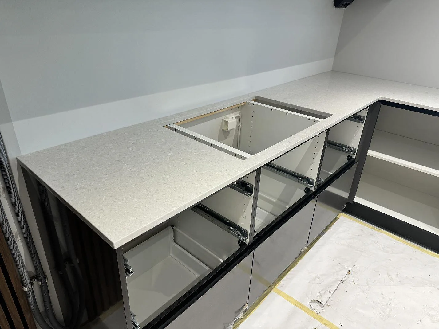 Køkkenbordplade i Technistone Noble Quartzite, Malmö – billede 5