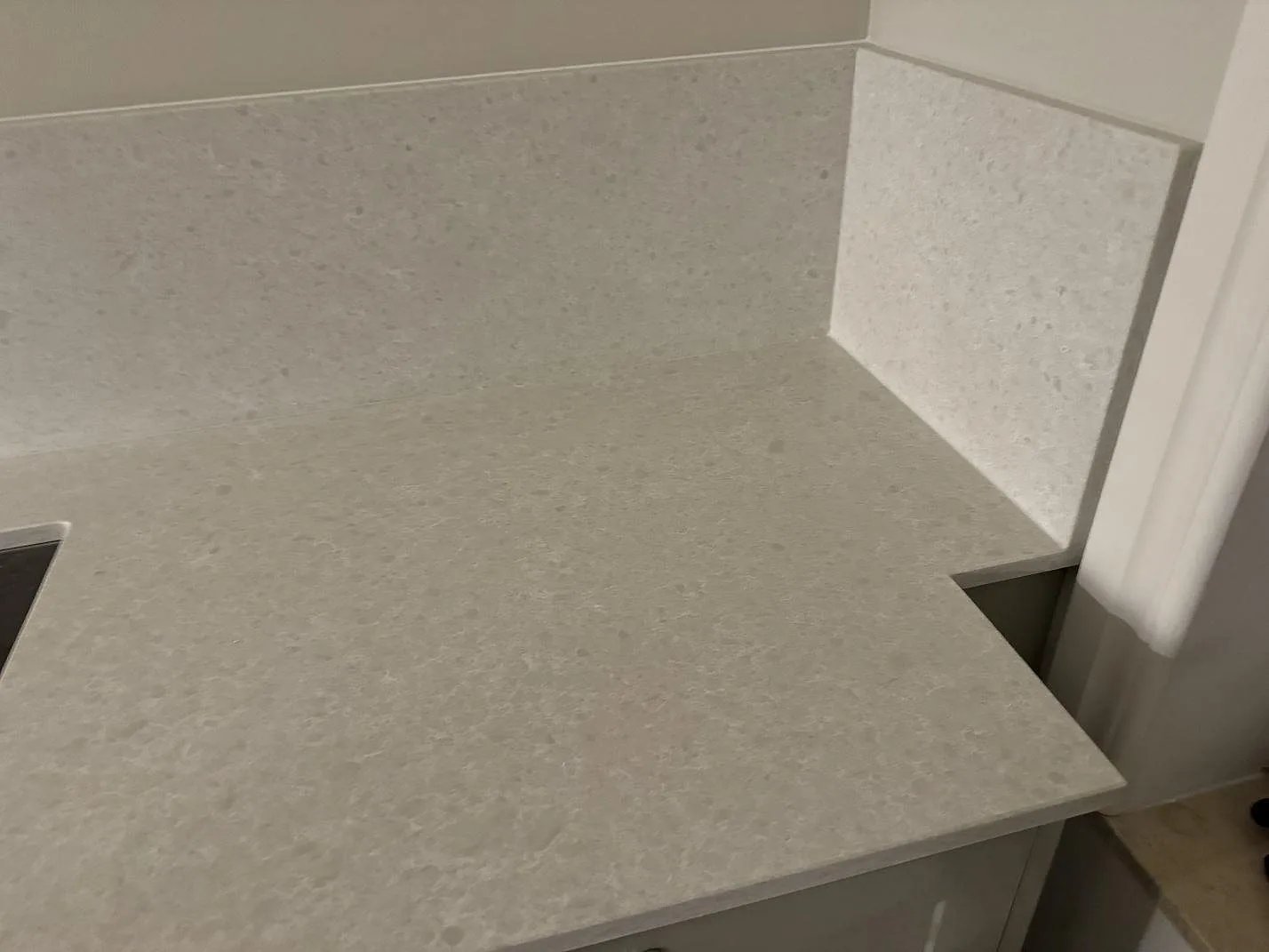 Køkkenbordplade i Technistone Noble Quartzite, Malmö – billede 2