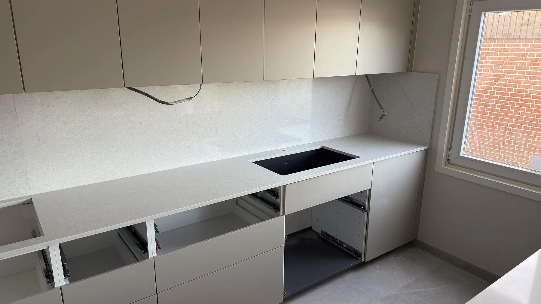 Køkkenbordplade i Technistone Noble Quartzite, Södertälje – billede 2