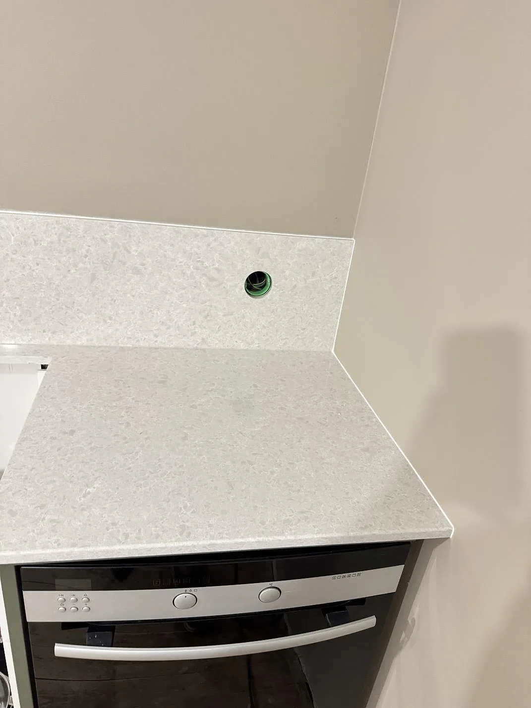 Køkkenbordplade i Technistone Noble Quartzite, Staffanstorp – billede 5