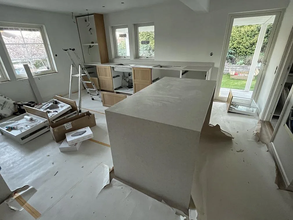 Køkkenbordplade i Technistone Noble Quartzite, Upplands Väsby – billede 2