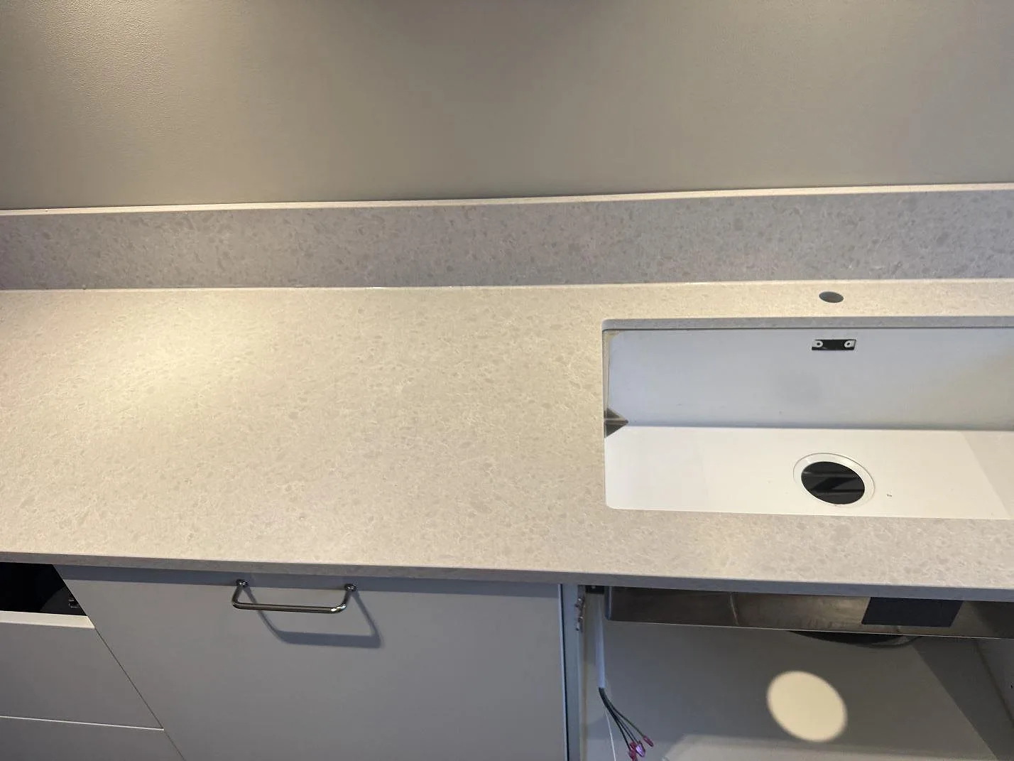 Køkkenbordplade i Technistone Noble Quartzite, Västra Frölunda – billede 8