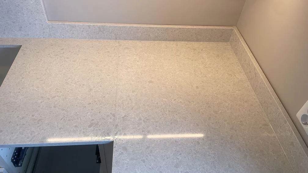 Køkkenbordplade i Technistone Noble Quartzite, Vellinge – billede 7