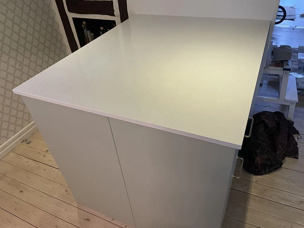 Køkkenbordplade i Technistone Noble Supreme White, Fjälkinge – billede 3