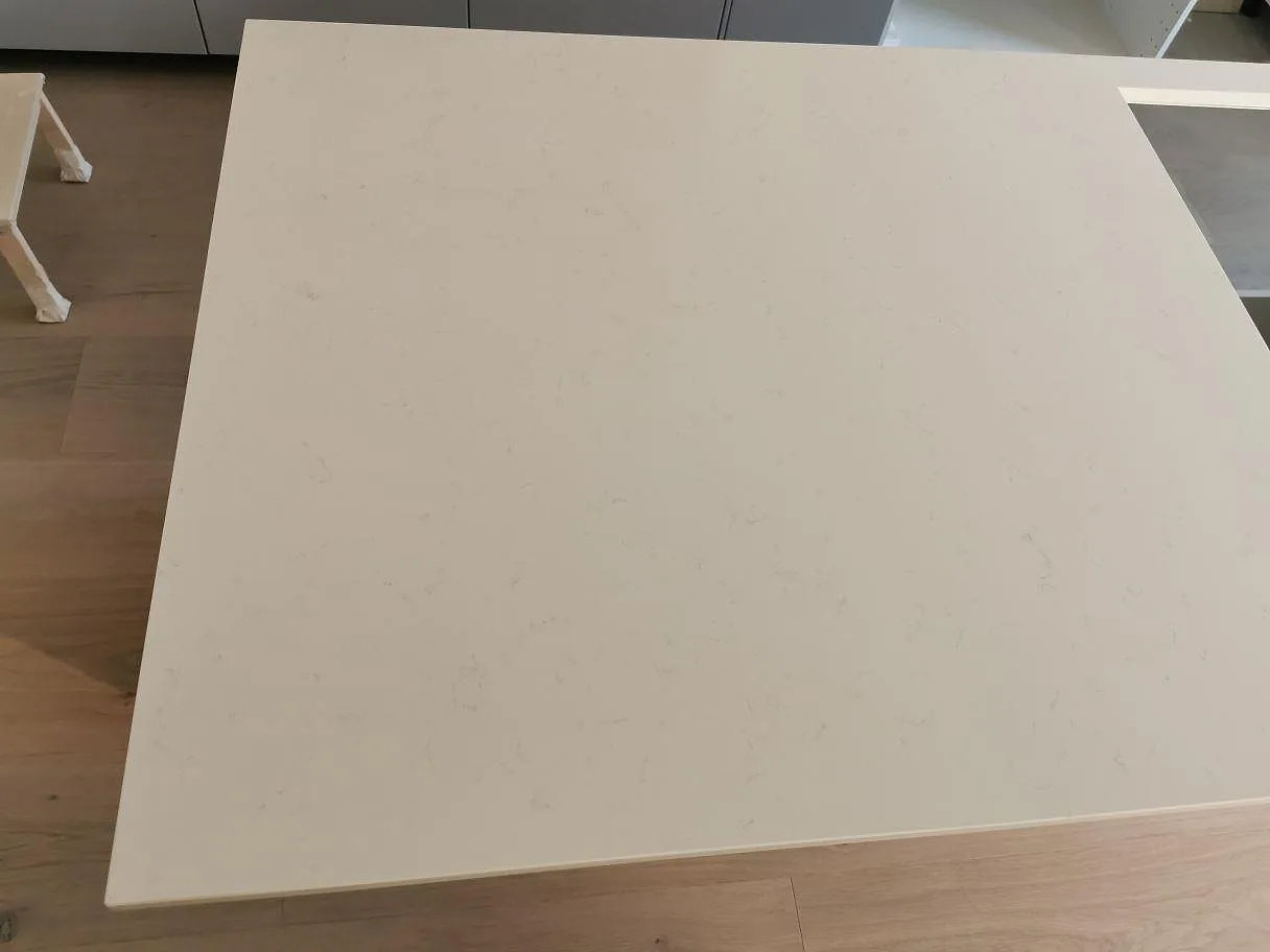 Køkkenbordplade i Technistone Noble Supreme White, Helsingborg – billede 4