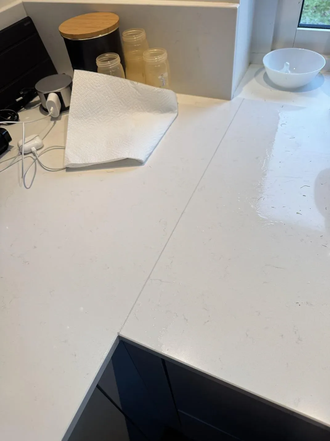 Køkkenbordplade i Technistone Noble Supreme White, Höllviken – billede 5