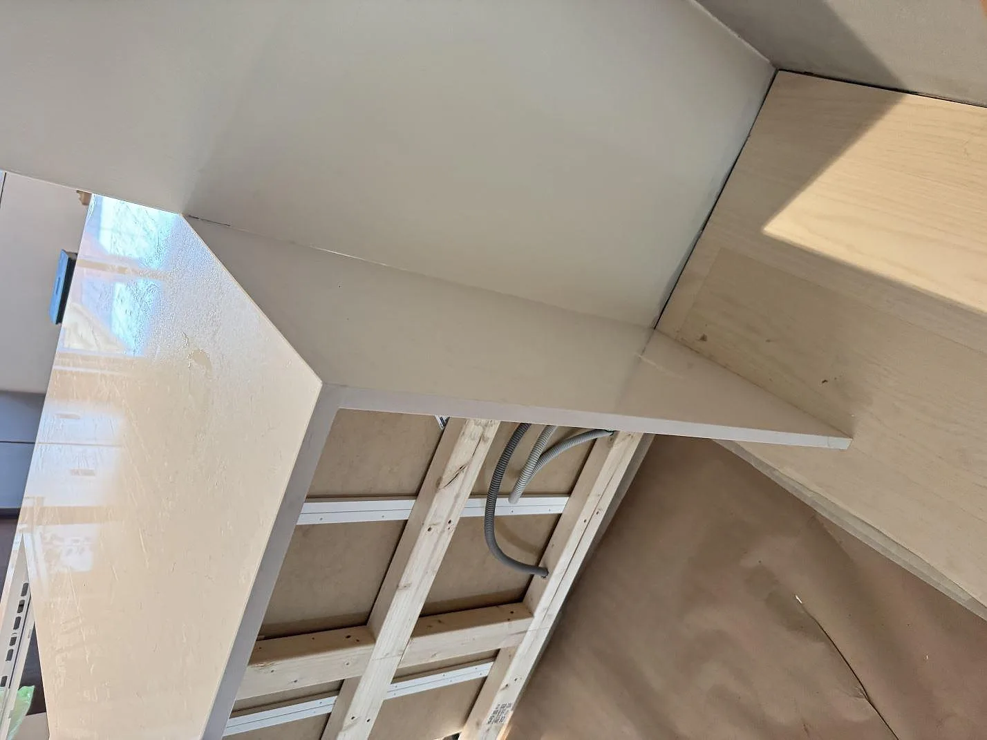 Køkkenbordplade i Technistone Noble Supreme White, Karlshamn – billede 8