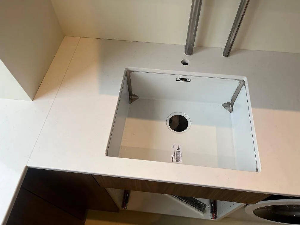 Køkkenbordplade i Technistone Noble Supreme White, København Ø – billede 2