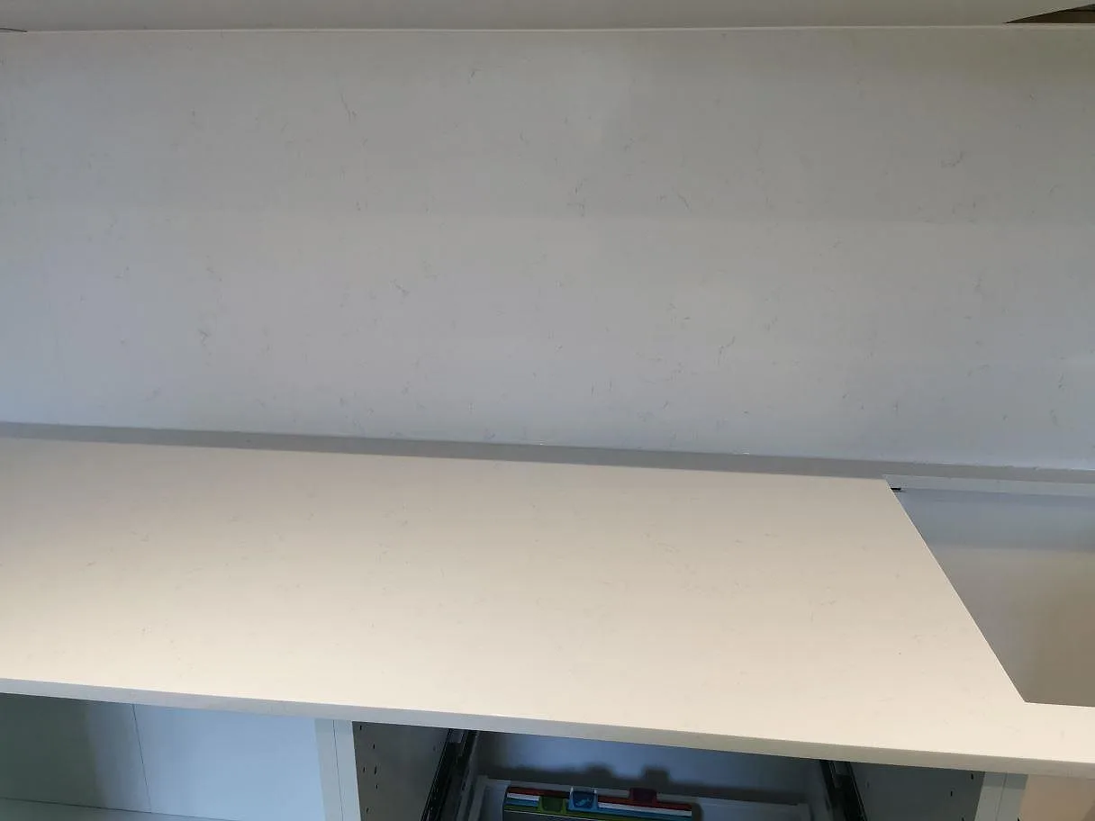 Køkkenbordplade i Technistone Noble Supreme White, Malmö – billede 3