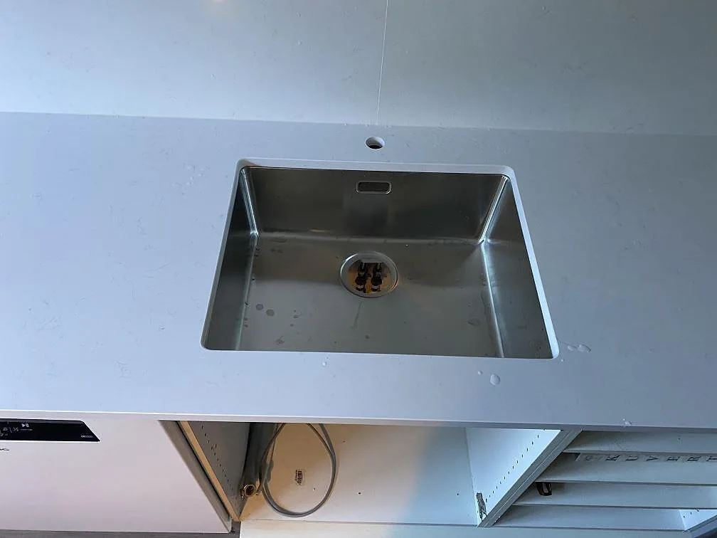 Køkkenbordplade i Technistone Noble Supreme White, Malmö – billede 2