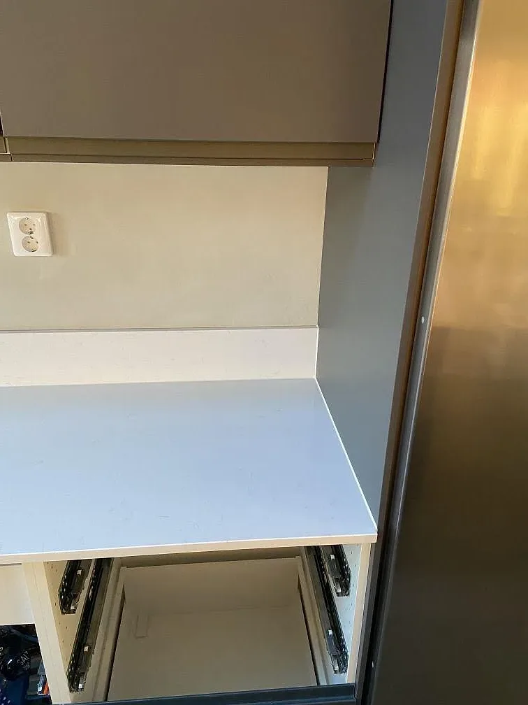 Køkkenbordplade i Technistone Noble Supreme White, Mörarp – billede 5