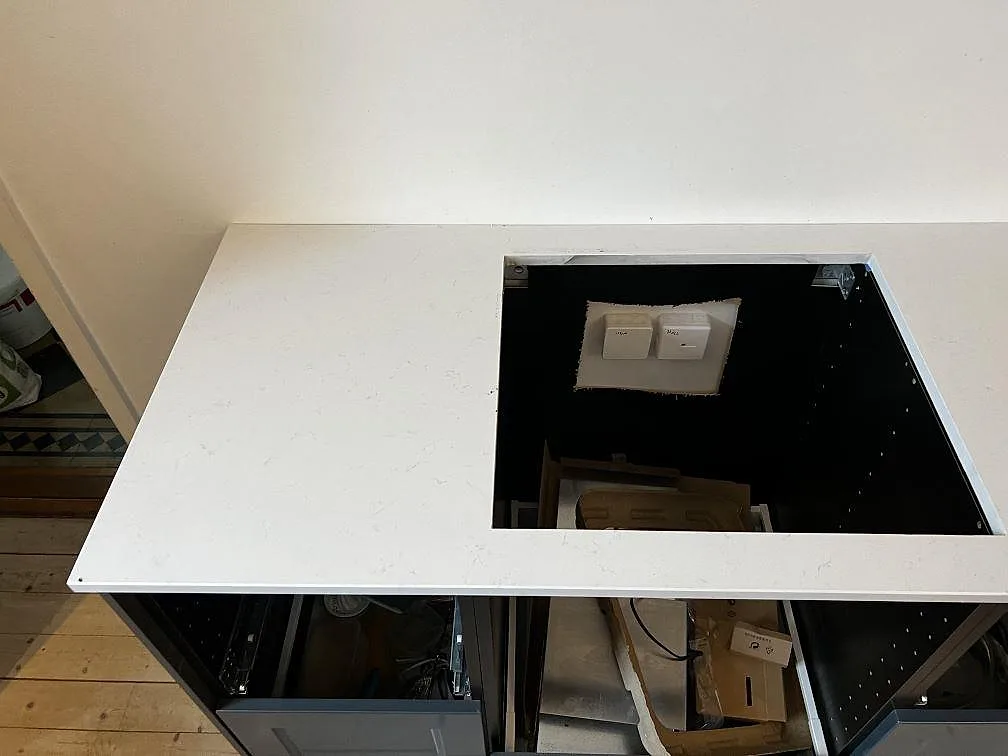 Køkkenbordplade i Technistone Noble Supreme White, Trelleborg – billede 3