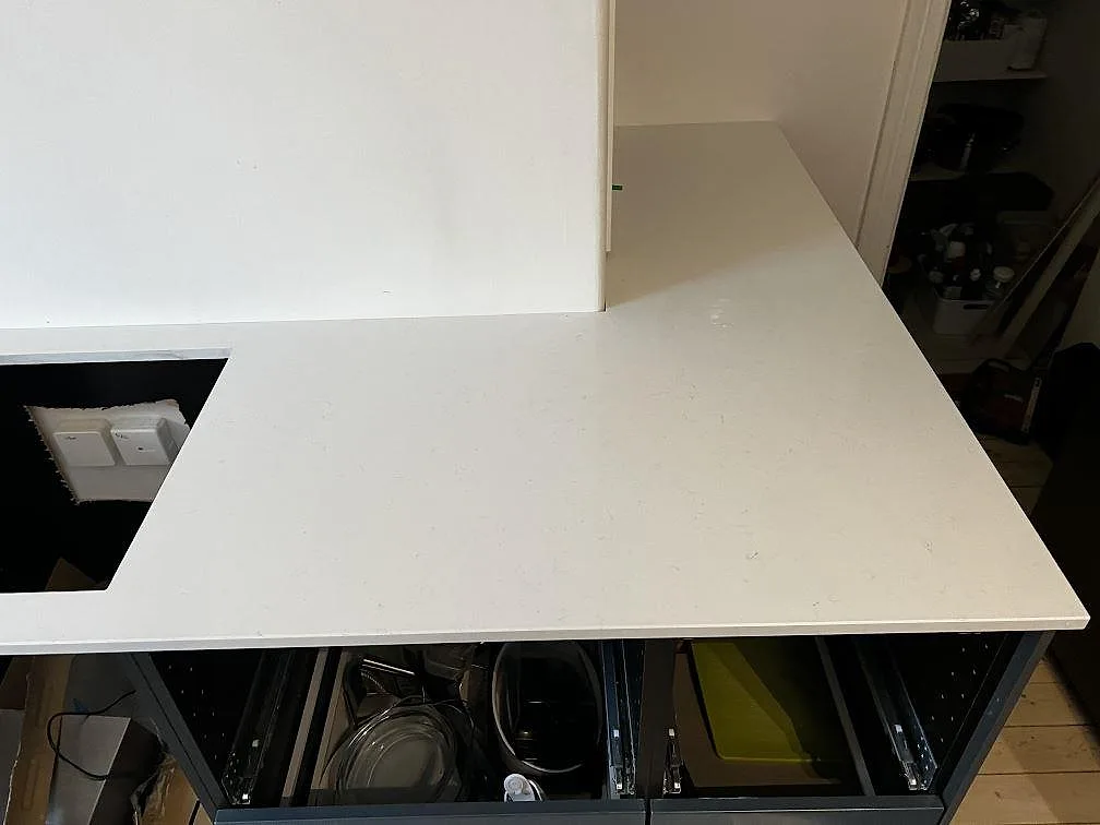 Køkkenbordplade i Technistone Noble Supreme White, Trelleborg – billede 4