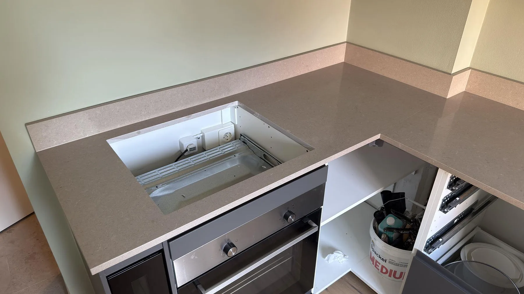 Køkkenbordplade i Technistone Noble Troya, Huddinge – billede 3