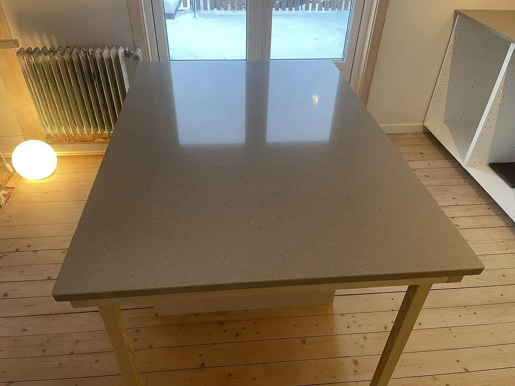 Køkkenbordplade i Technistone Noble Troya, Karlstad – billede 3
