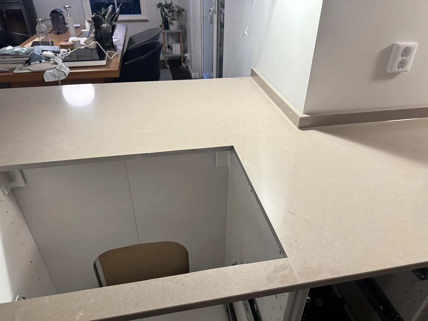 Køkkenbordplade i Technistone Noble Troya, Löddeköpinge – billede 3