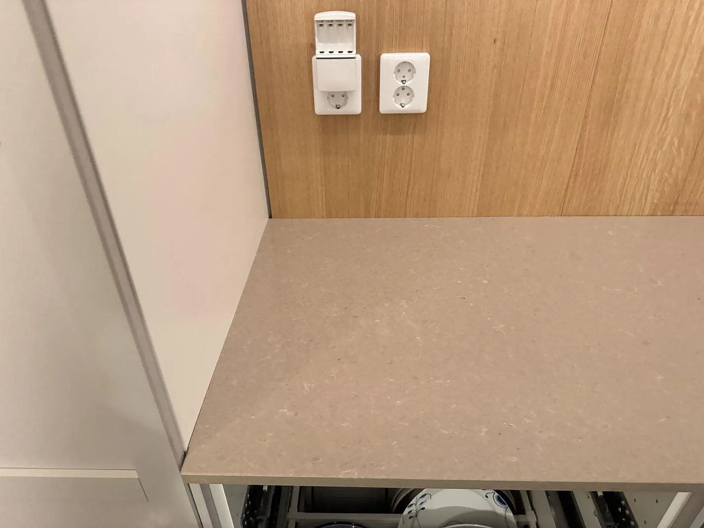Køkkenbordplade i Technistone Noble Troya, Löddeköpinge – billede 8