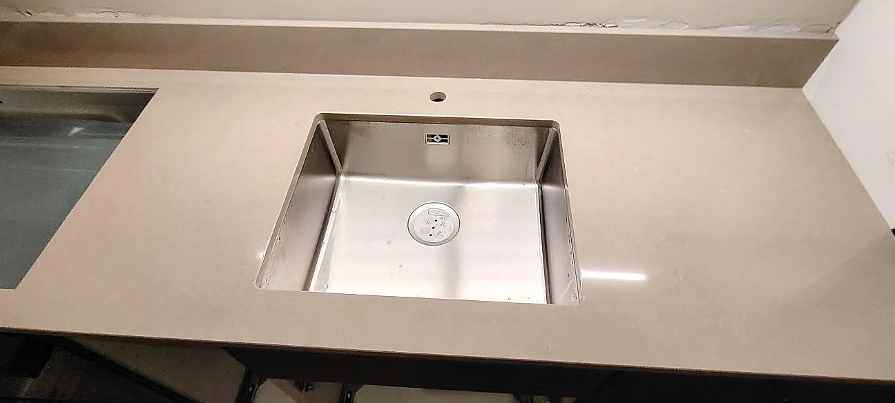 Køkkenbordplade i Technistone Noble Troya, Sundbyberg – billede 3