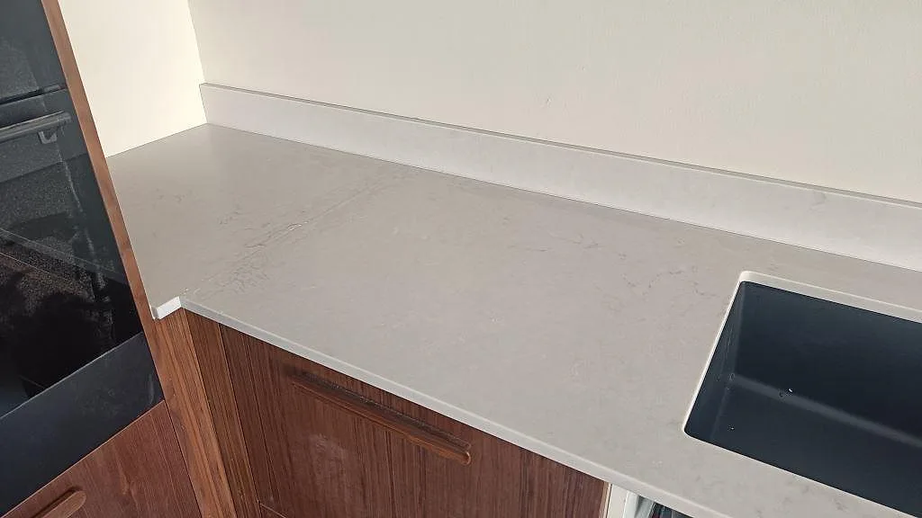 Køkkenbordplade i Technistone Noble Villa, Göteborg – billede 3
