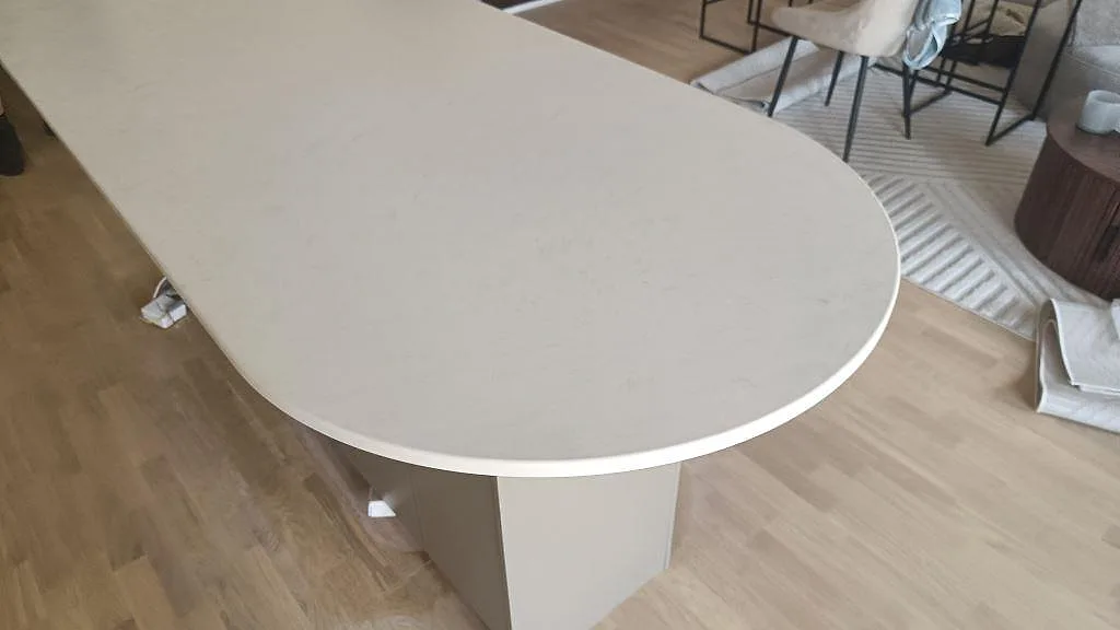 Køkkenbordplade i Technistone Noble Vintage, Hovås – billede 3