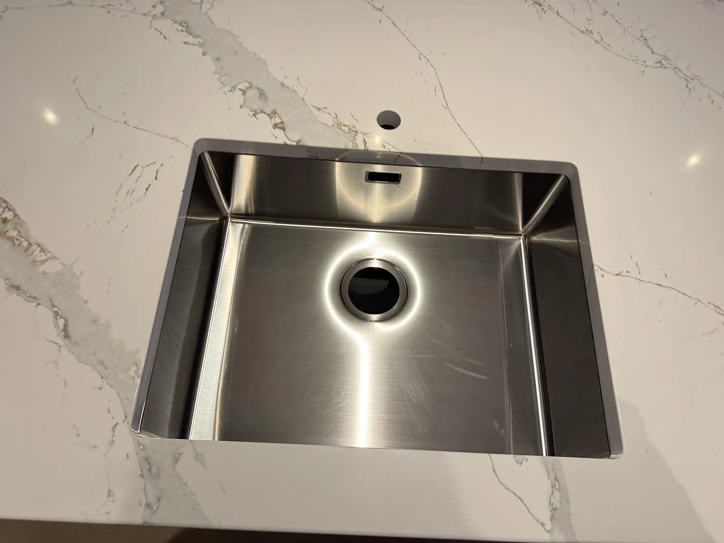 Køkkenbordplade i Technistone Volegno, Skovlunde – billede 5